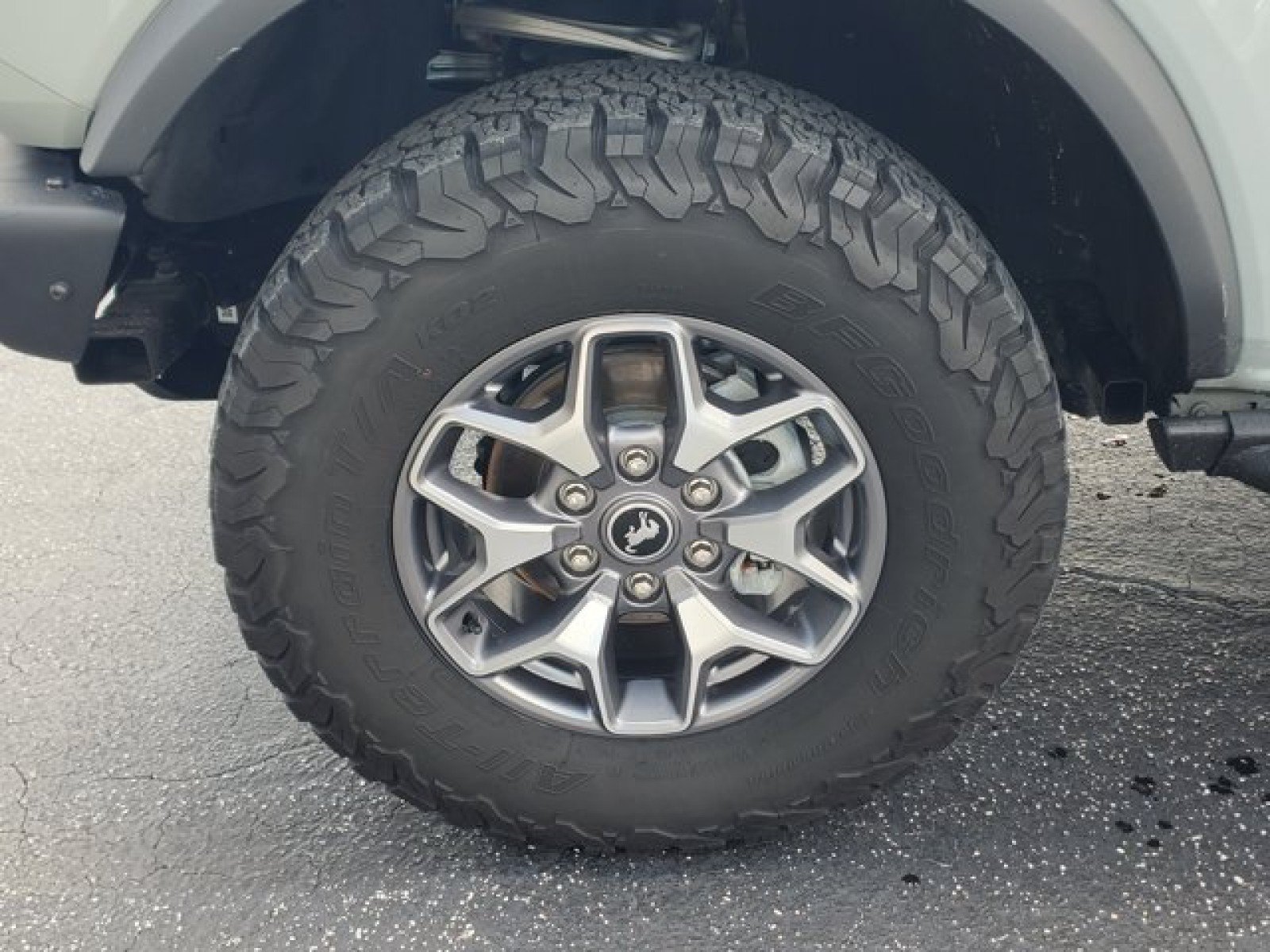 Used 2024 Ford Bronco Badlands AWD/4WD image 4