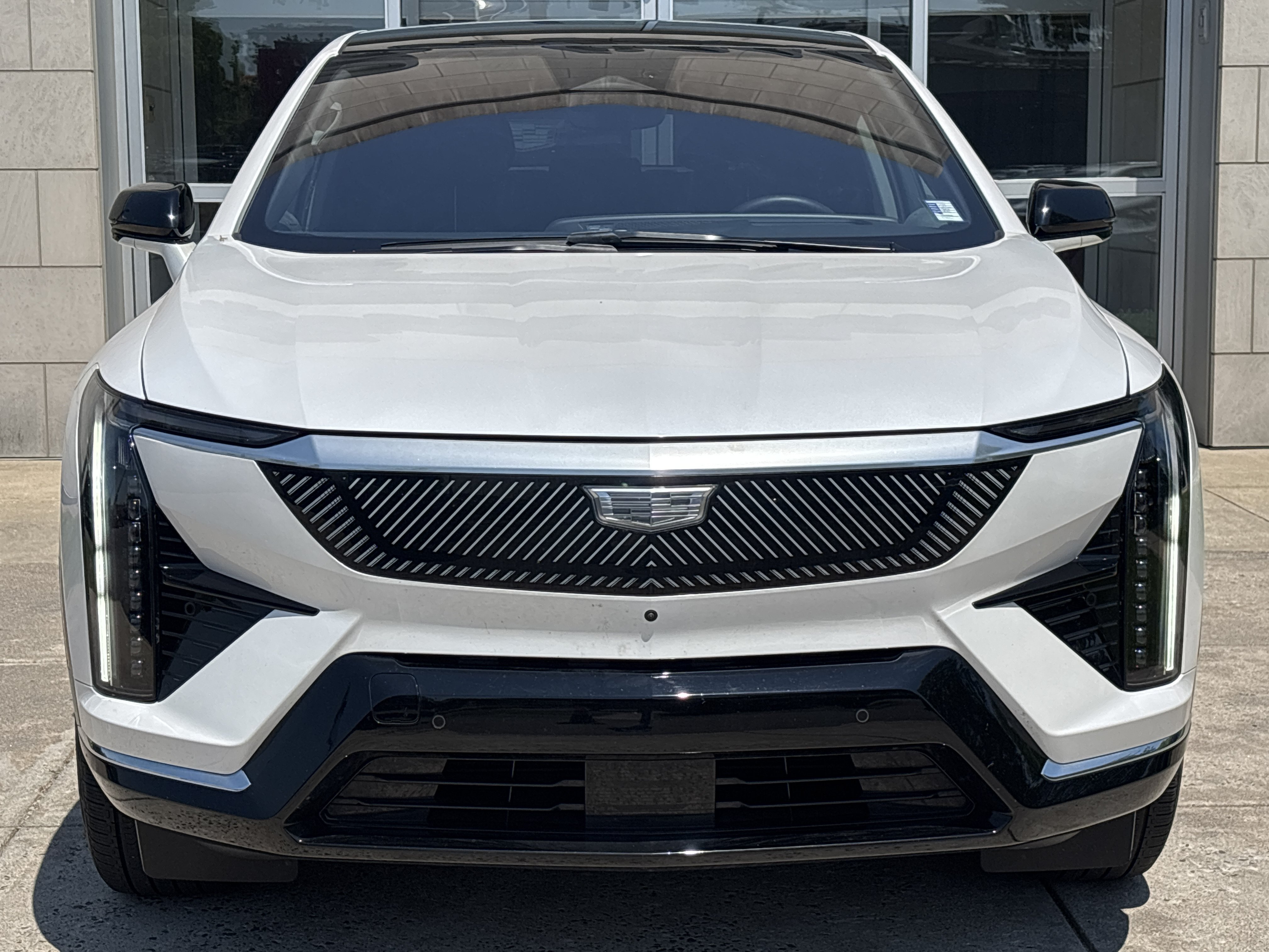 Used 2025 Cadillac Optiq Luxury 2 AWD/4WD image 14