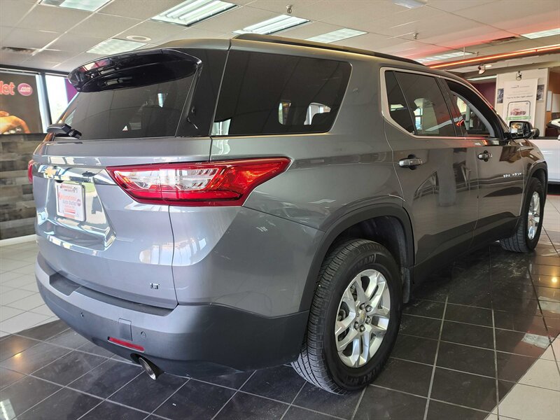 Used 2020 Chevrolet Traverse LT FWD image 5