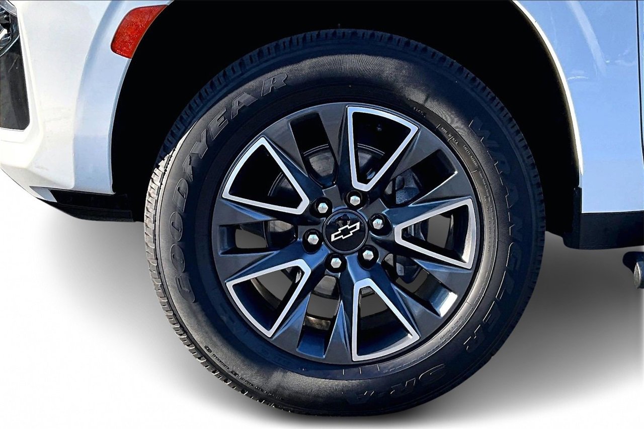 Used 2021 Chevrolet Tahoe Z71 w/ Rear Media and Nav Package image 34