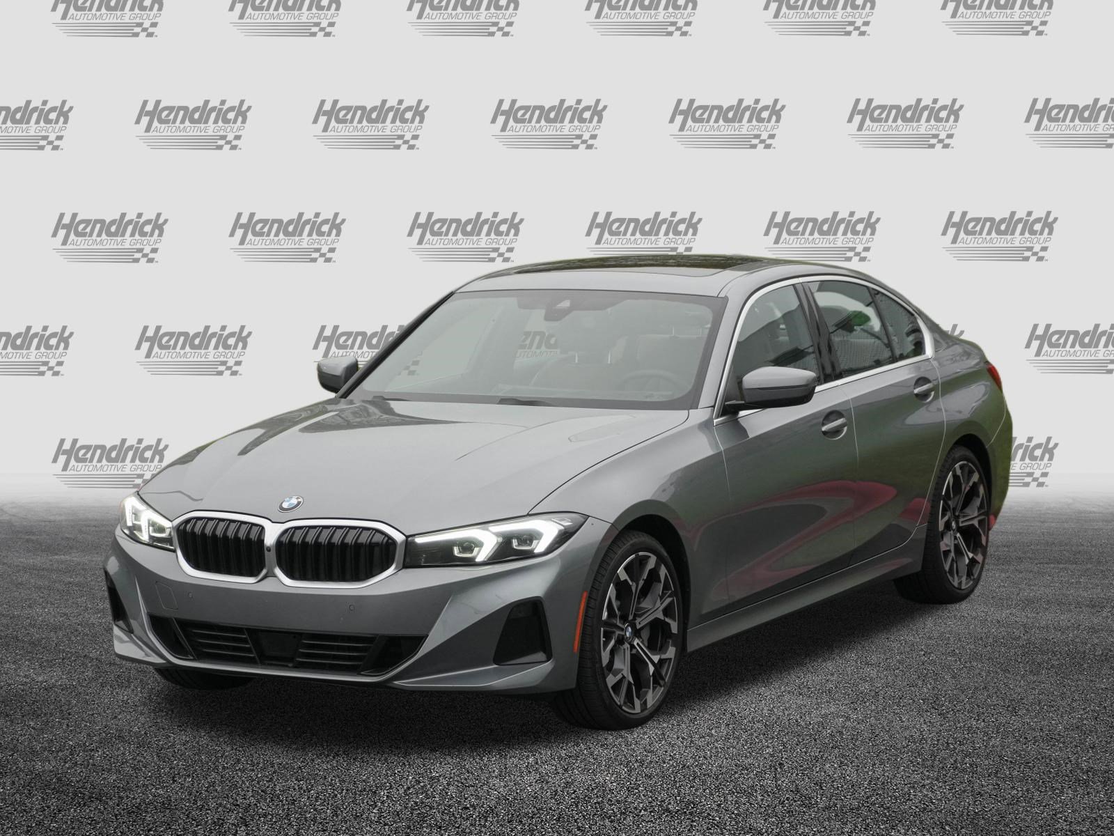 Certified 2025 BMW 330i Sedan RWD image 5