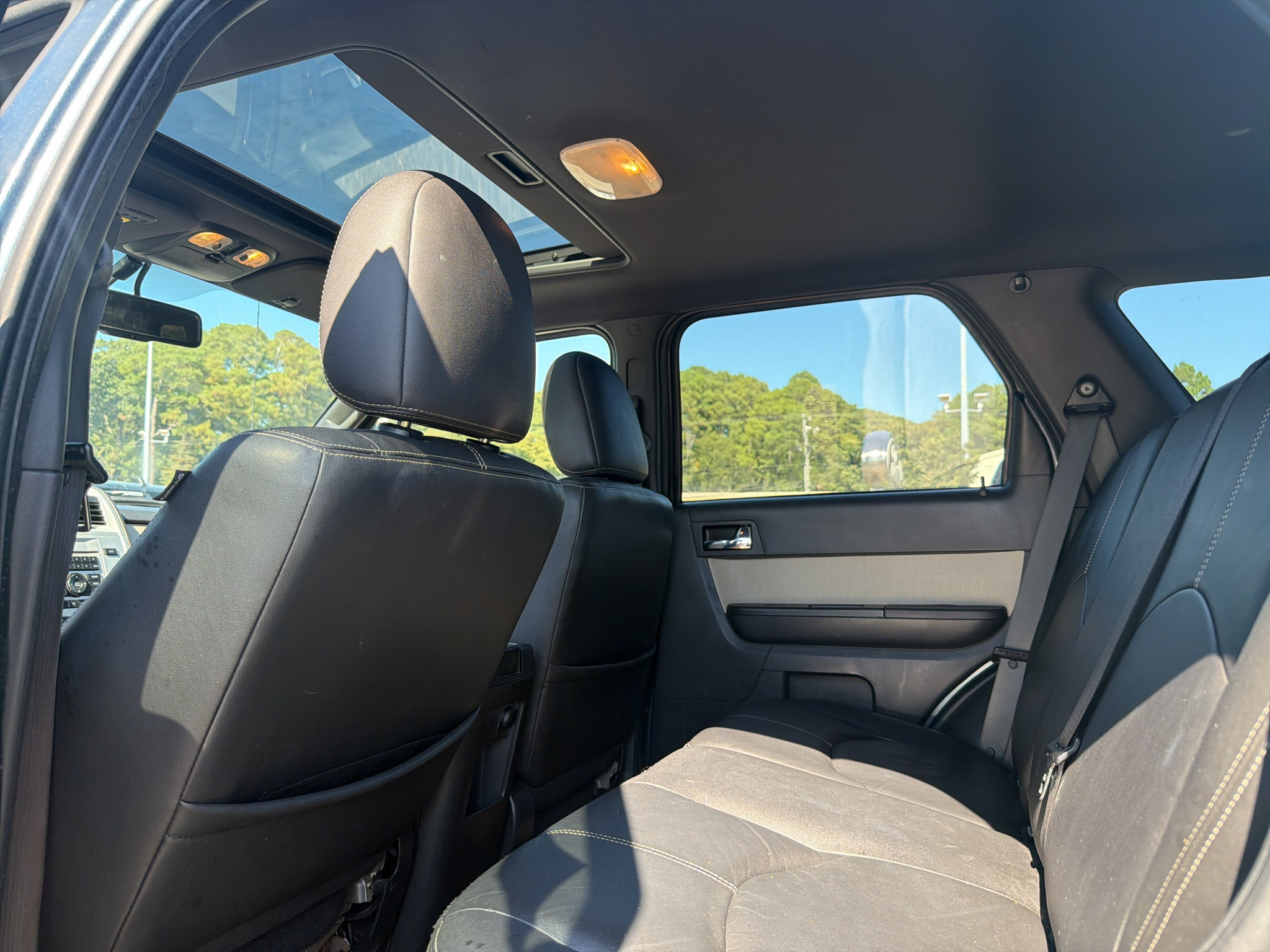Used 2010 Mercury Mariner Premier AWD/4WD image 11