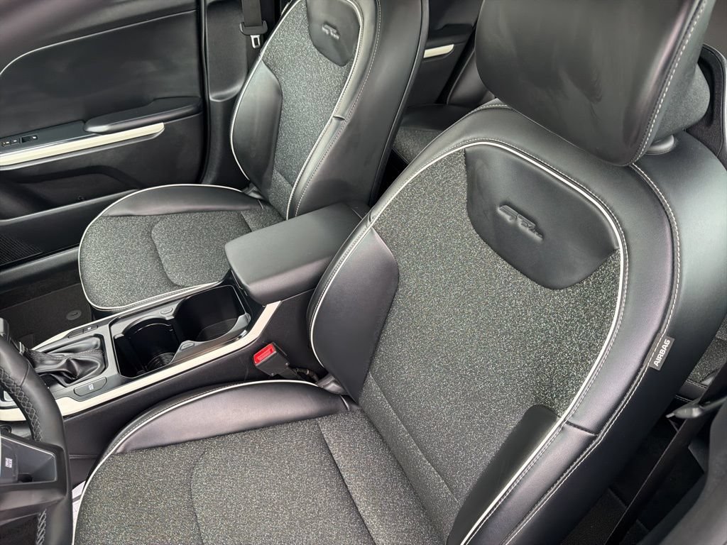 Used 2025 Kia K4 GT-Line w/ GT-Line Sunroof Package FWD image 9