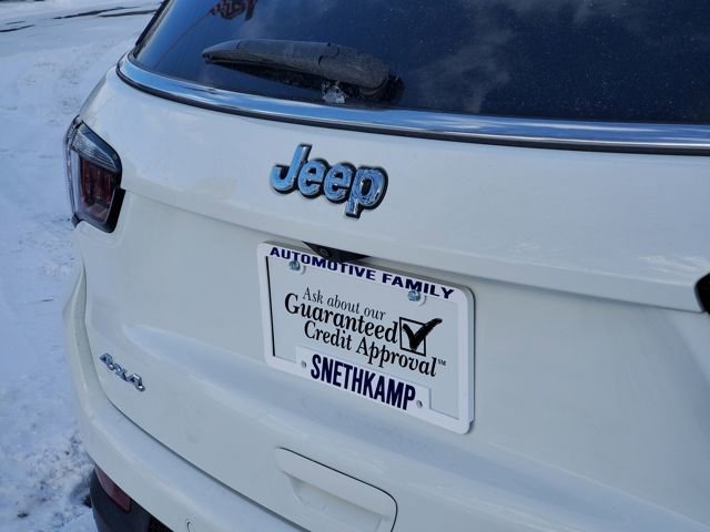 Used 2023 Jeep Compass Limited image 28