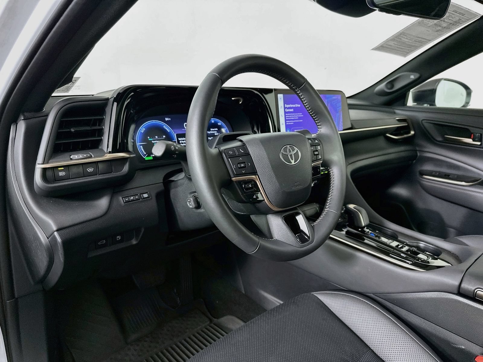 Certified 2026 Toyota Crown Platinum AWD/4WD image 9
