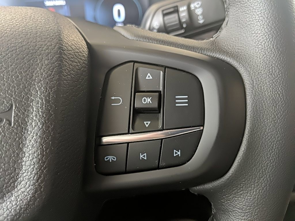 Used 2025 Ford Ranger Lariat w/ Trailer Tow Package image 18