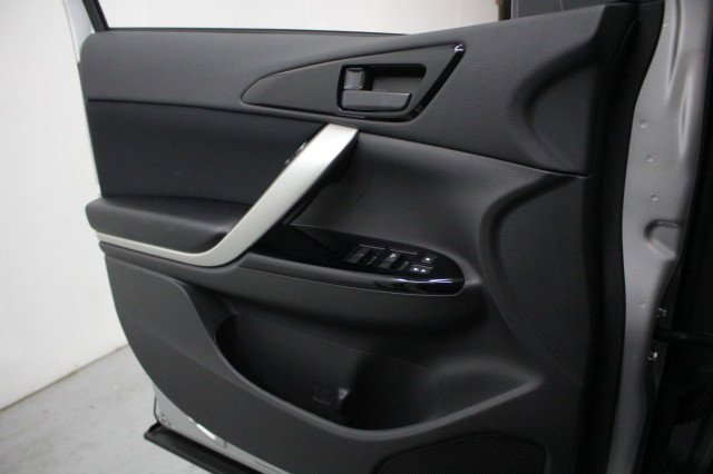 New 2026 Mitsubishi Eclipse Cross LE AWD/4WD image 15