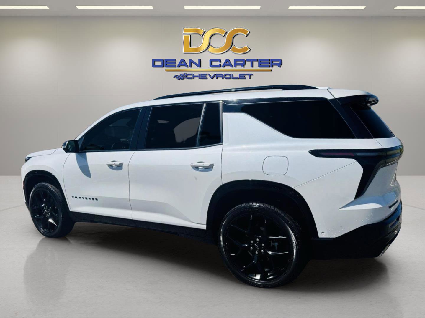 Used 2024 Chevrolet Traverse RS FWD image 3
