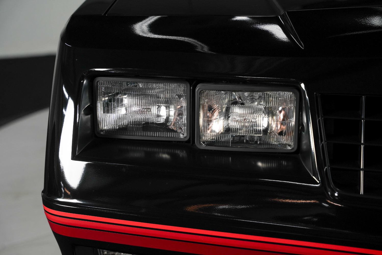 Used 1988 Chevrolet Monte Carlo SS RWD image 11