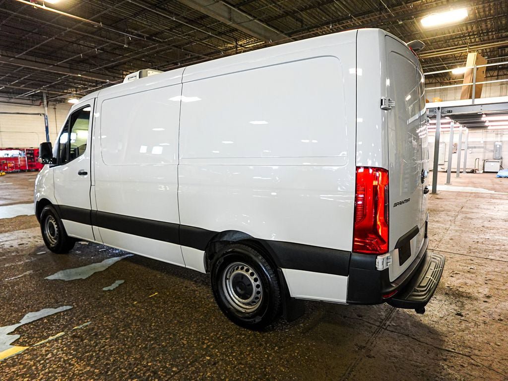 Used 2023 Mercedes-Benz Sprinter 1500 image 4