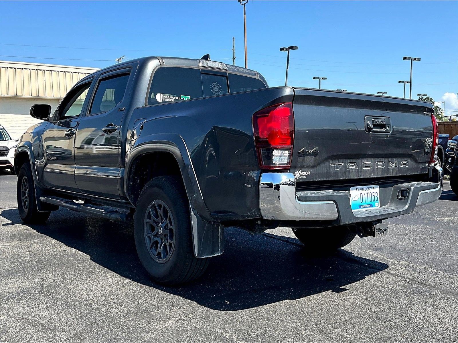Used 2018 Toyota Tacoma SR5 AWD/4WD image 4