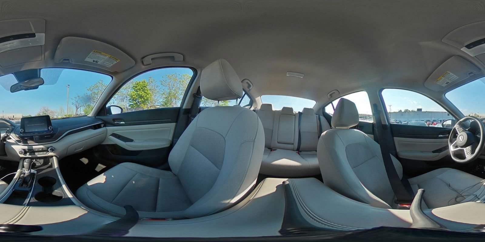 Used 2025 Nissan Altima 2.5 SV FWD image 37