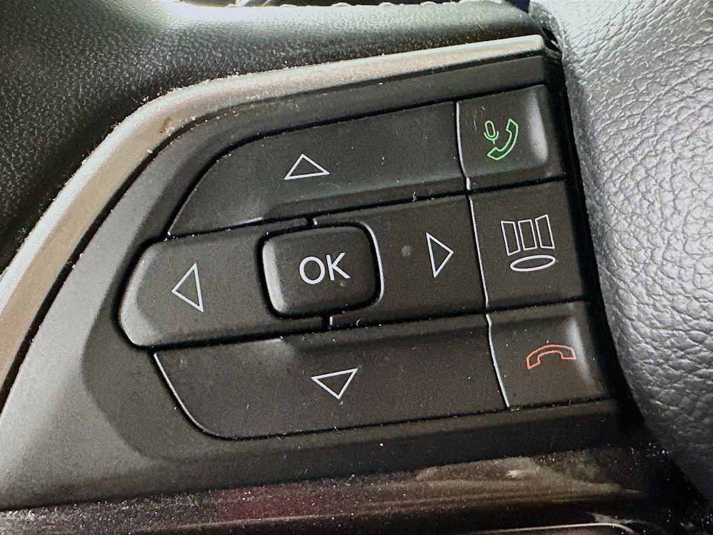 Used 2023 Jeep Grand Cherokee Altitude AWD/4WD image 22