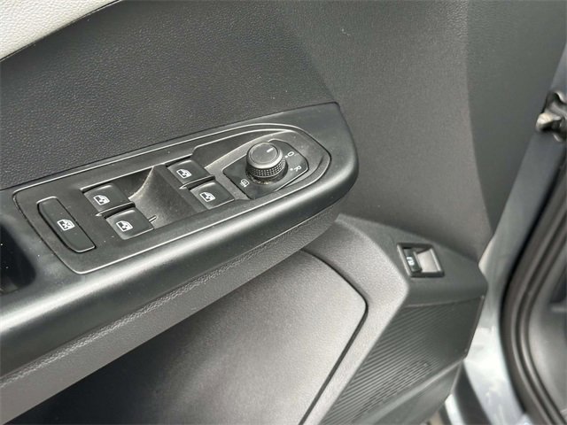 Certified 2022 Volkswagen Taos SE w/ Panoramic Sunroof Package image 15