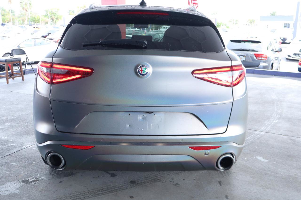 Used 2021 Alfa Romeo Stelvio Ti w/ Nero Edizione AWD/4WD image 8