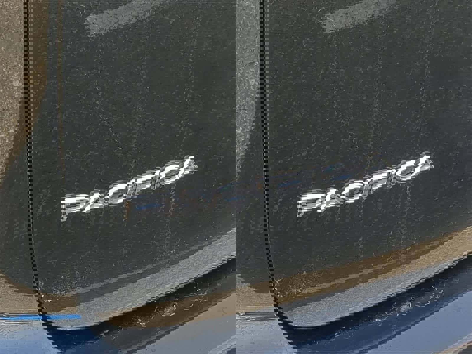 Used 2023 Chrysler Pacifica Limited image 20