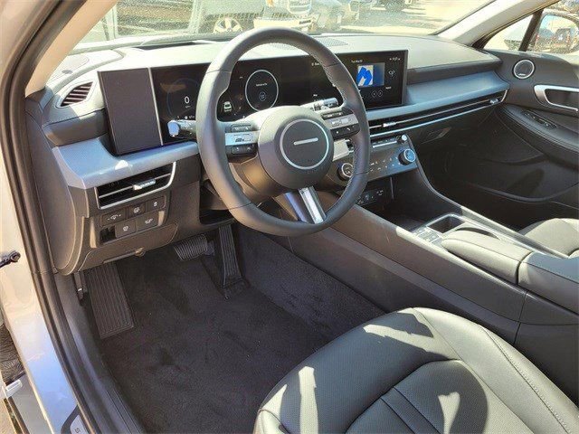 New 2025 Hyundai Sonata Limited image 4
