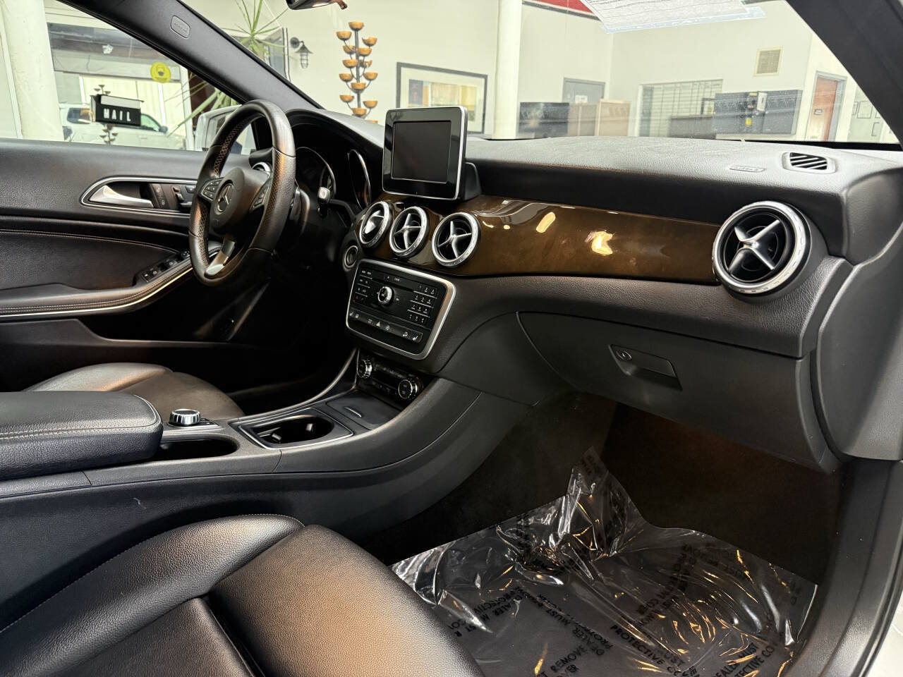 Used 2017 Mercedes-Benz GLA 250 4MATIC image 18