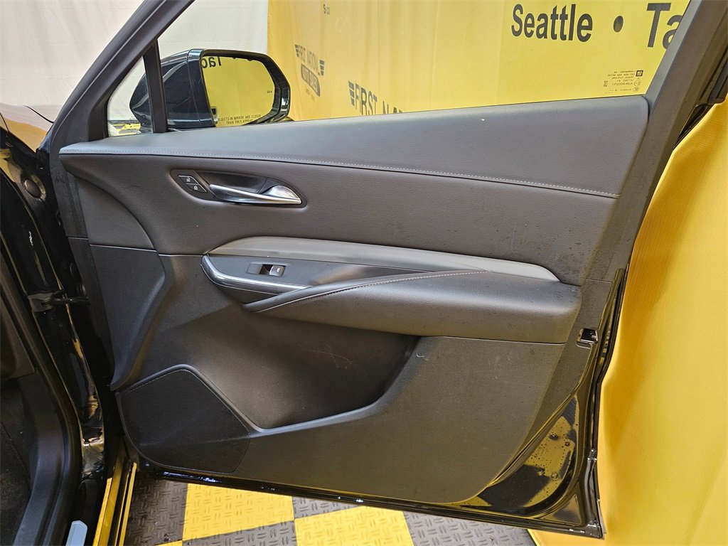 Used 2020 Cadillac XT4 Premium Luxury image 13