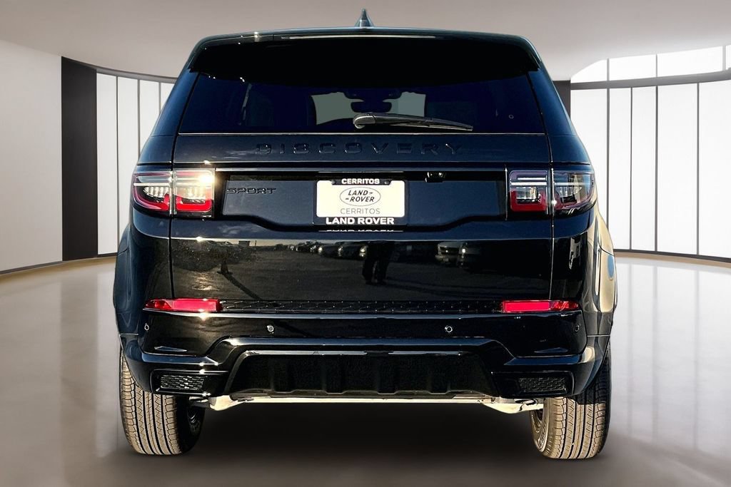 New 2026 Land Rover Discovery Sport Landmark AWD/4WD image 4