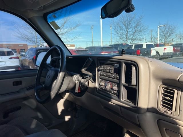 Used 2002 Chevrolet Tahoe LS w/ Traction Pkg image 28