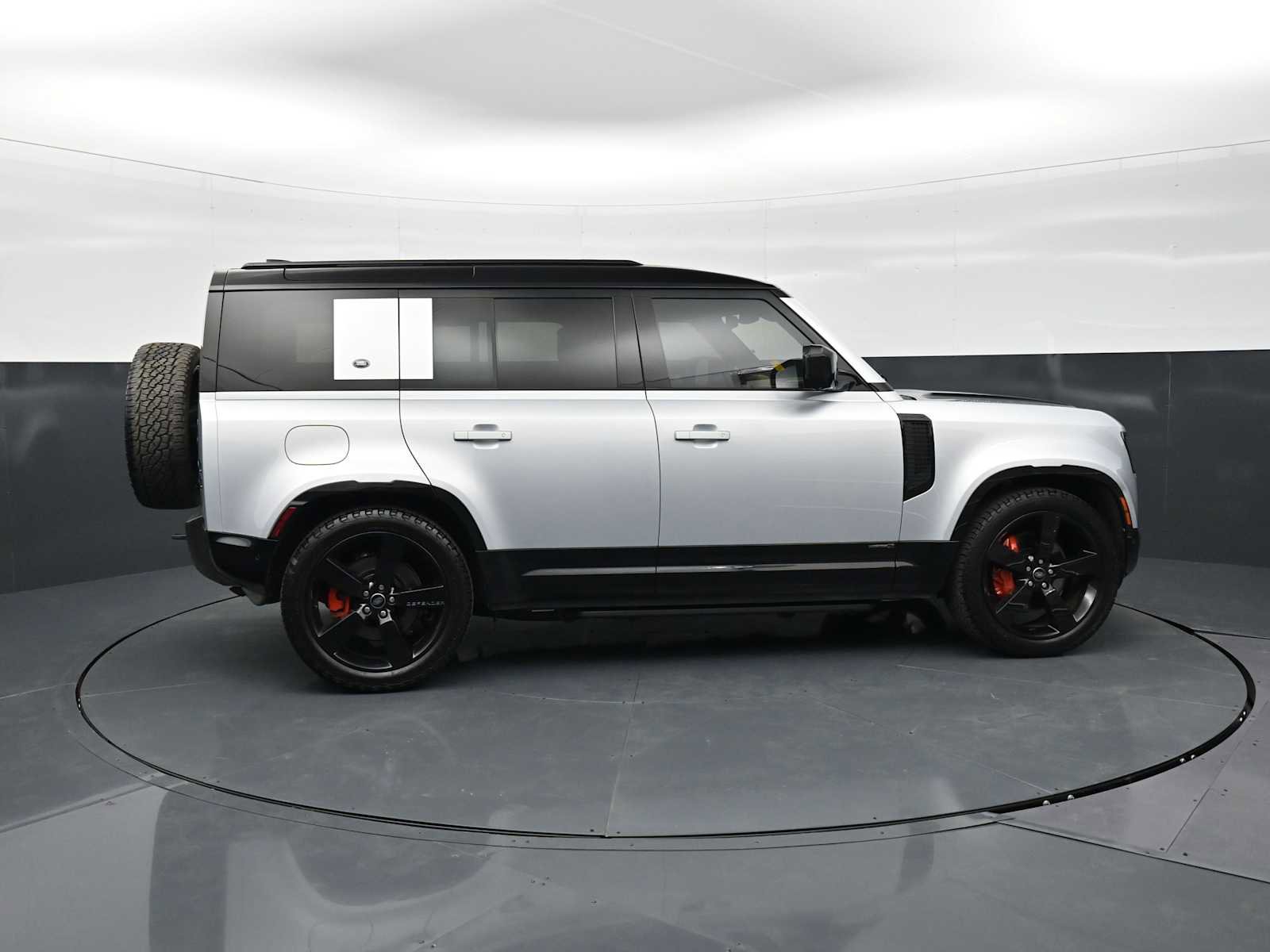 Used 2022 Land Rover Defender 110 X AWD/4WD image 4