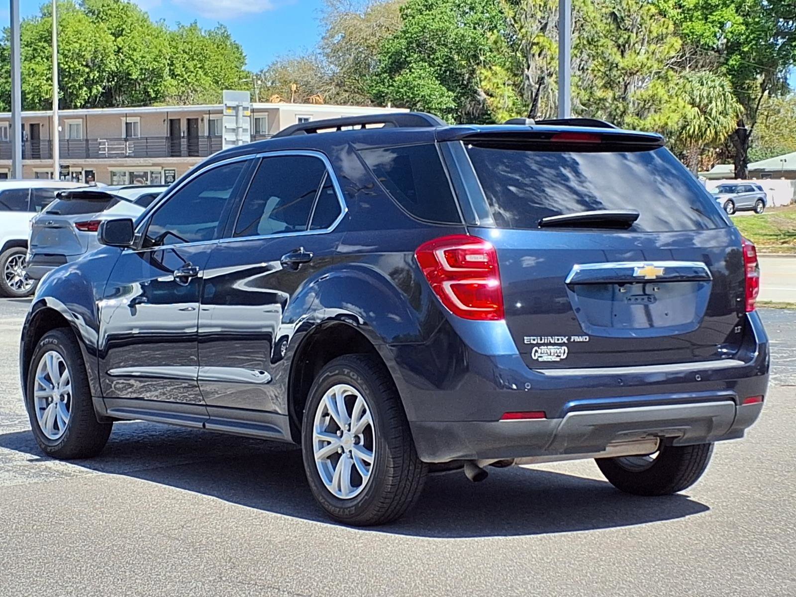 Used 2017 Chevrolet Equinox LT w/ Driver Confidence Package II AWD/4WD image 22