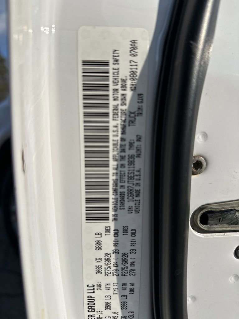 Used 2014 RAM 1500 Laramie image 35