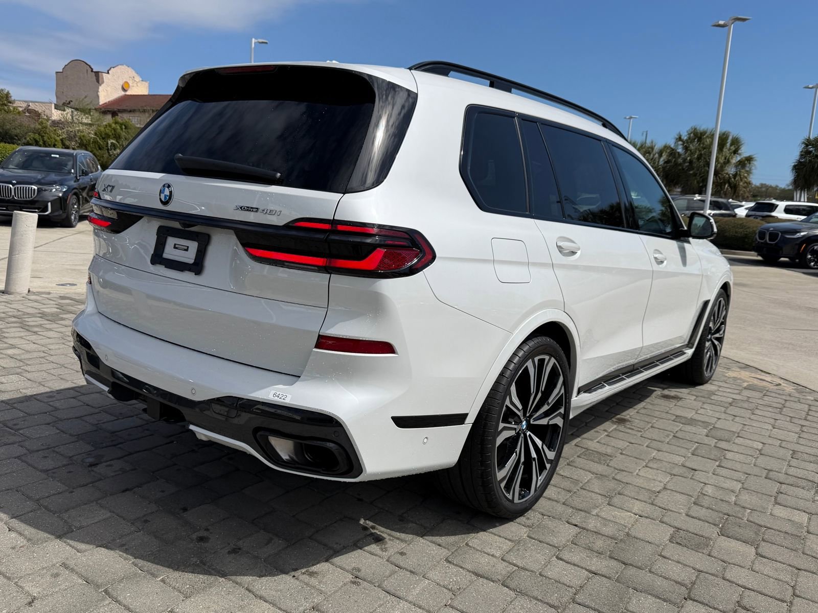 Used 2024 BMW X7 xDrive40i w/ Executive Package image 9