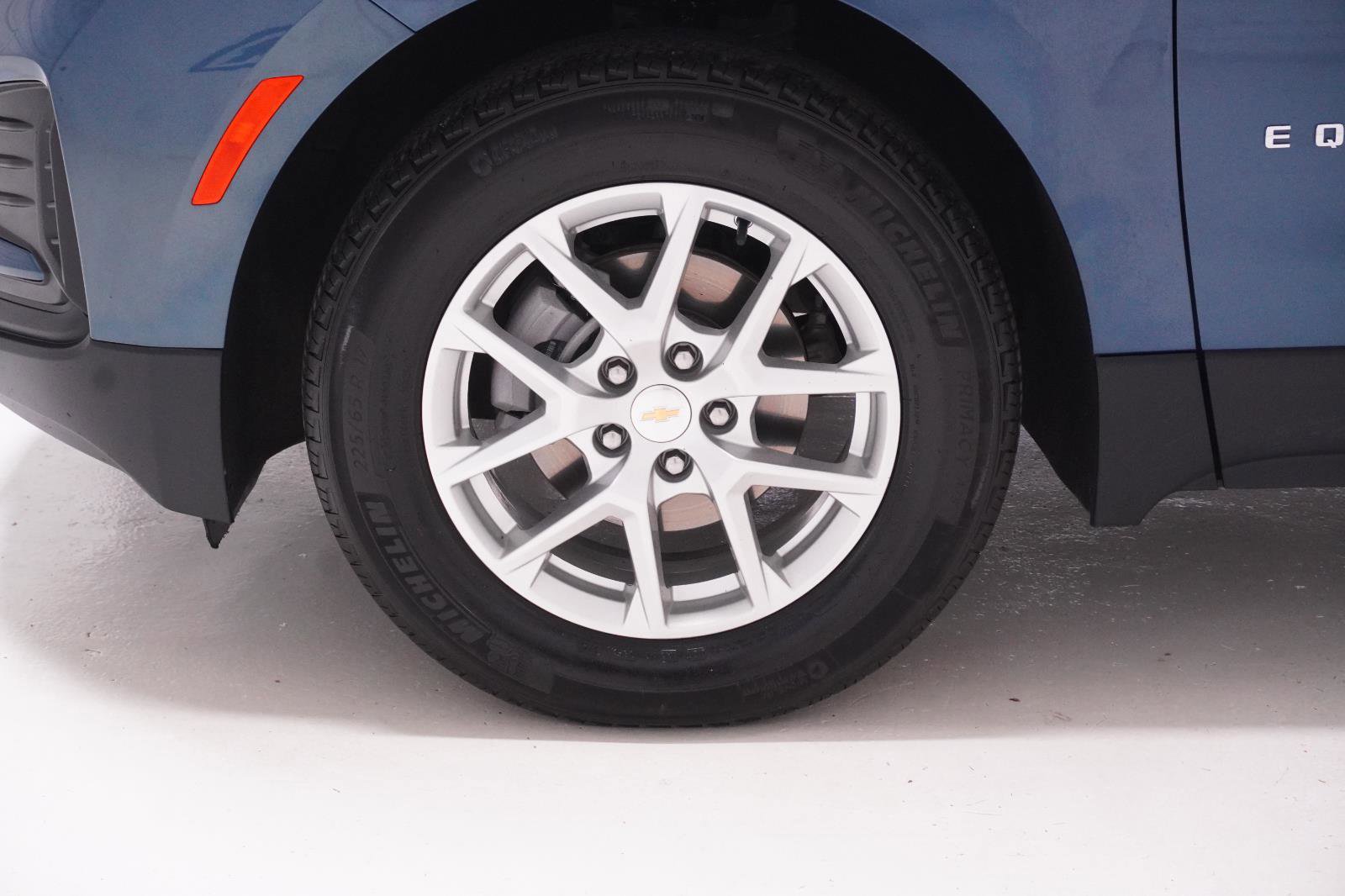 Used 2024 Chevrolet Equinox LS w/ Driver Confidence II Package image 11