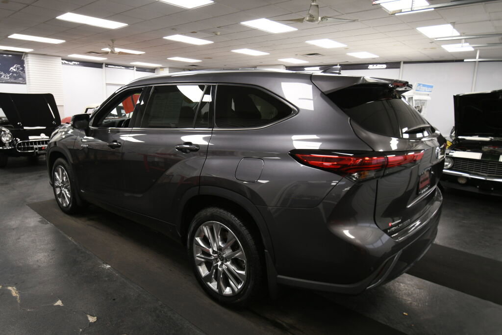 Used 2021 Toyota Highlander Limited image 5