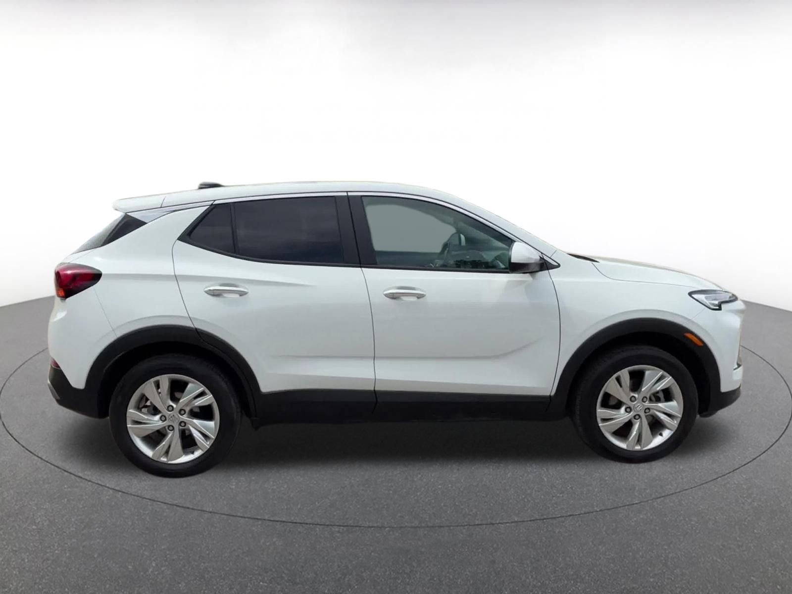 Used 2025 Buick Encore GX Preferred AWD/4WD image 16