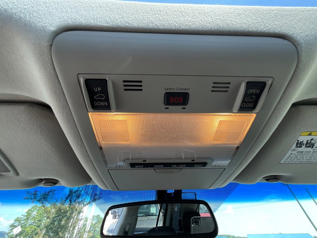 Used 2013 Toyota Land Cruiser image 43