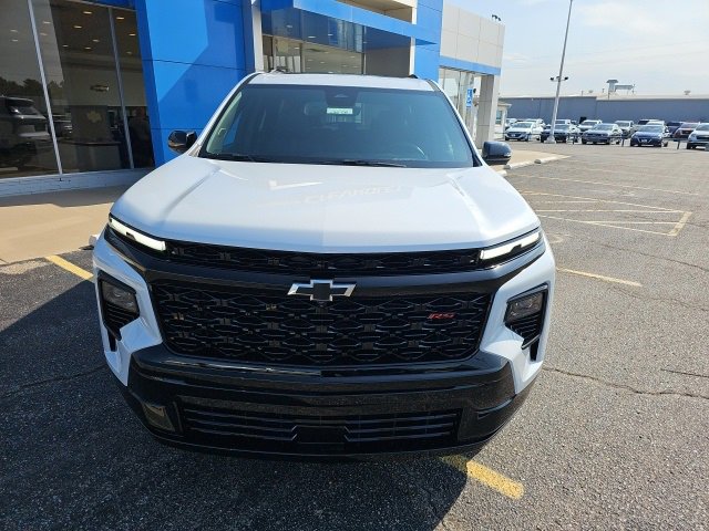 New 2026 Chevrolet Traverse RS w/ LPO, Floor Liner Package image 2