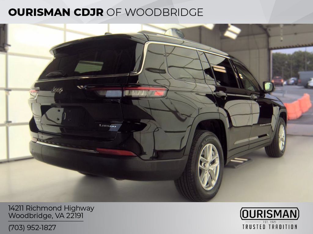 Used 2023 Jeep Grand Cherokee Summit AWD/4WD image 2