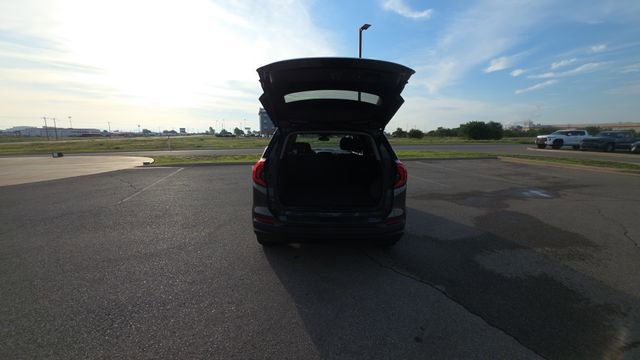 Used 2020 GMC Terrain SLE w/ Driver Convenience Package FWD image 26