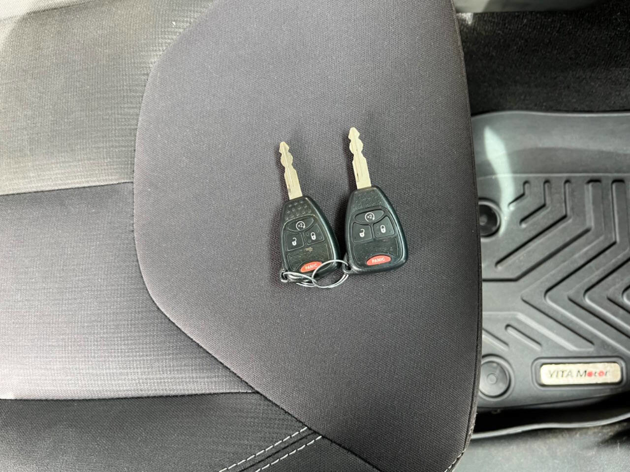 Used 2015 Jeep Wrangler Unlimited Rubicon w/ Dual Top Group image 31