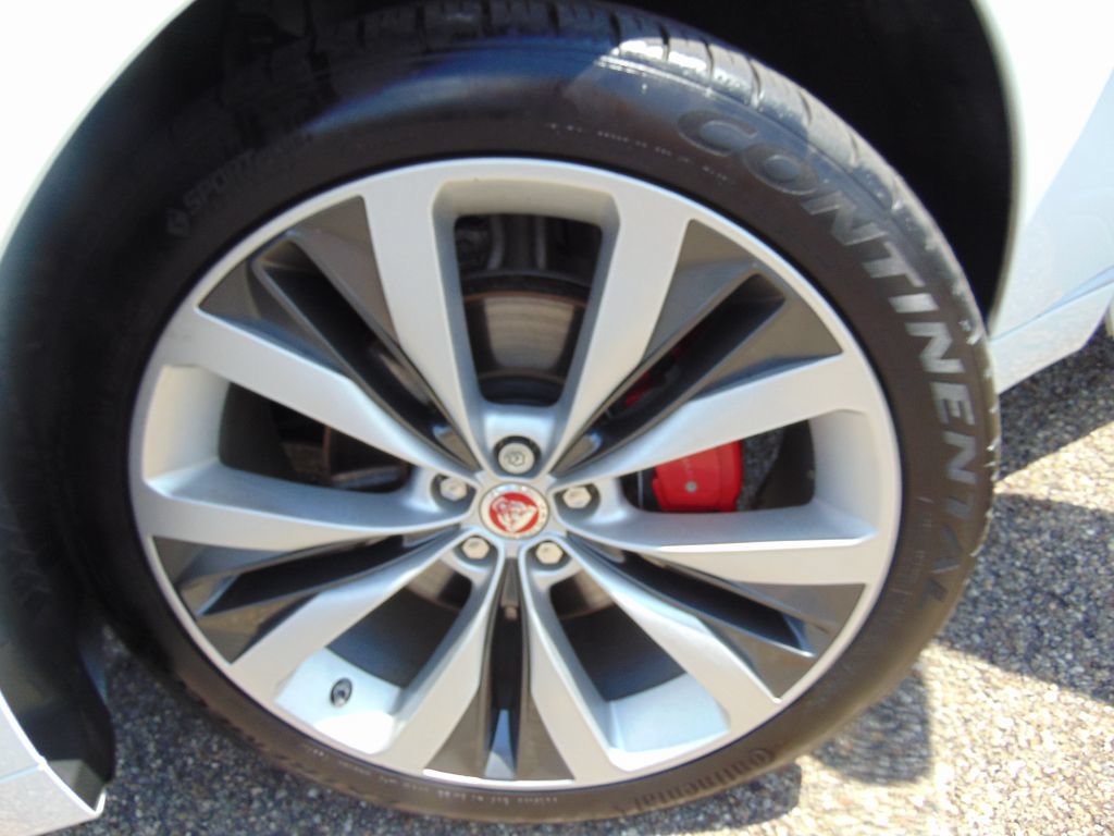 Used 2017 Jaguar F-PACE S AWD/4WD image 28