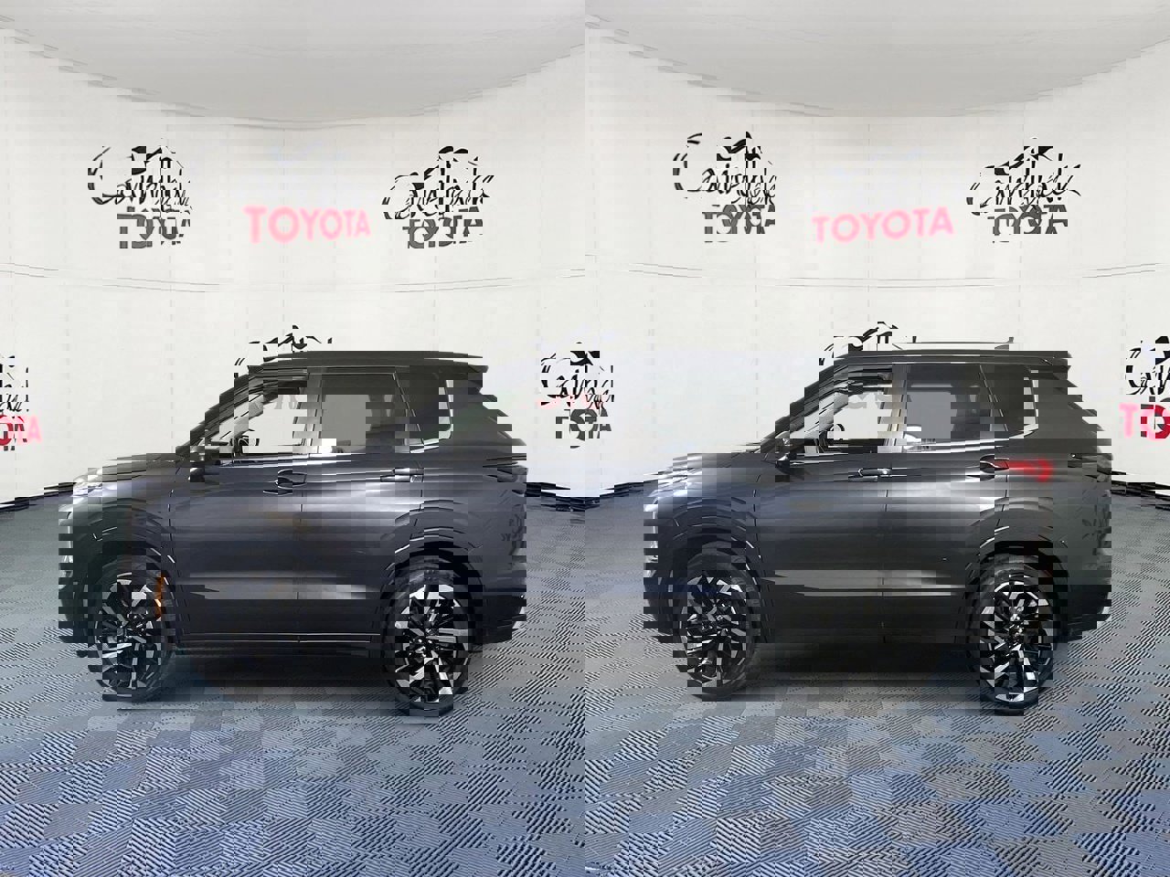 Used 2024 Mitsubishi Outlander SE image 5