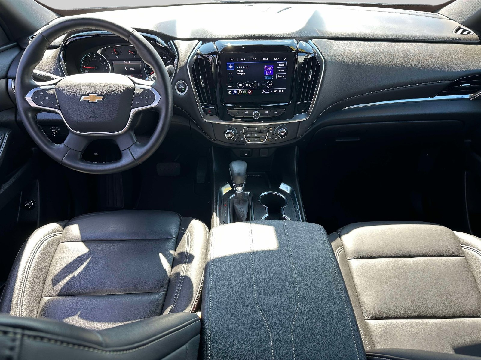 Used 2023 Chevrolet Traverse LT image 12