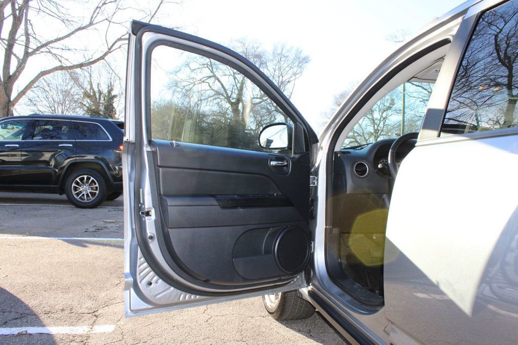 Used 2016 Jeep Compass 75th Anniversary w/ Power Value Group image 33