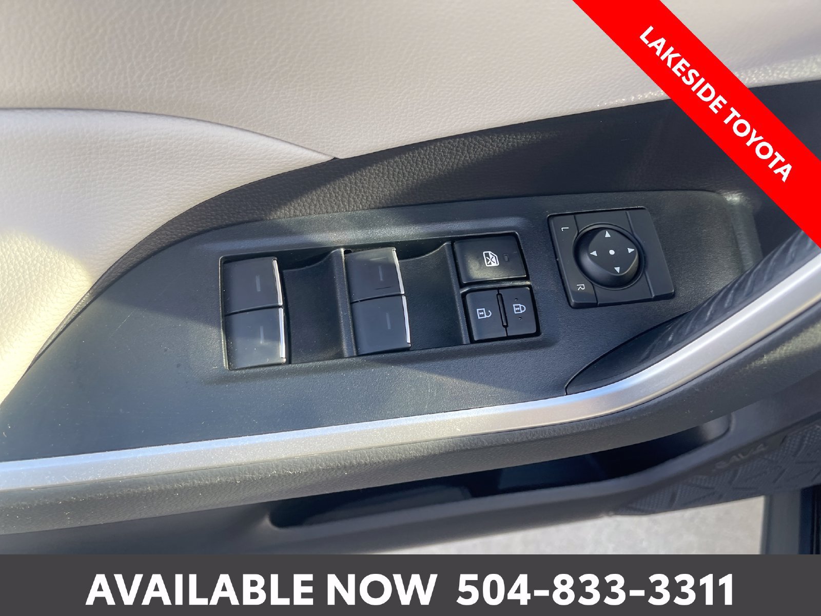 Used 2025 Toyota RAV4 XLE Premium FWD image 25
