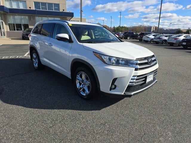 Used 2019 Toyota Highlander Limited image 1