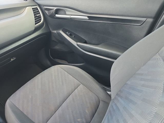 Used 2023 Kia Seltos LX image 25