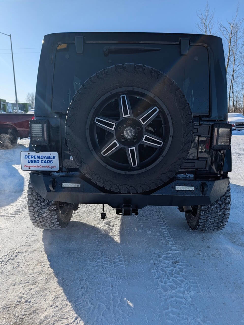 Used 2011 Jeep Wrangler Unlimited 70th Anniversary w/ Connectivity Group image 17