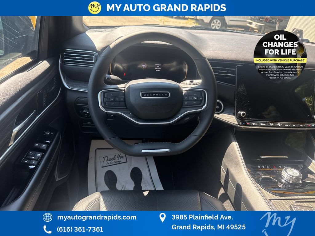 Used 2024 Jeep Wagoneer L Series II w/ Flexible Seating Group AWD/4WD image 13