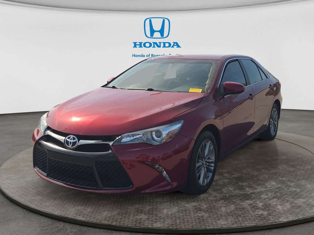 Used 2016 Toyota Camry SE image 1