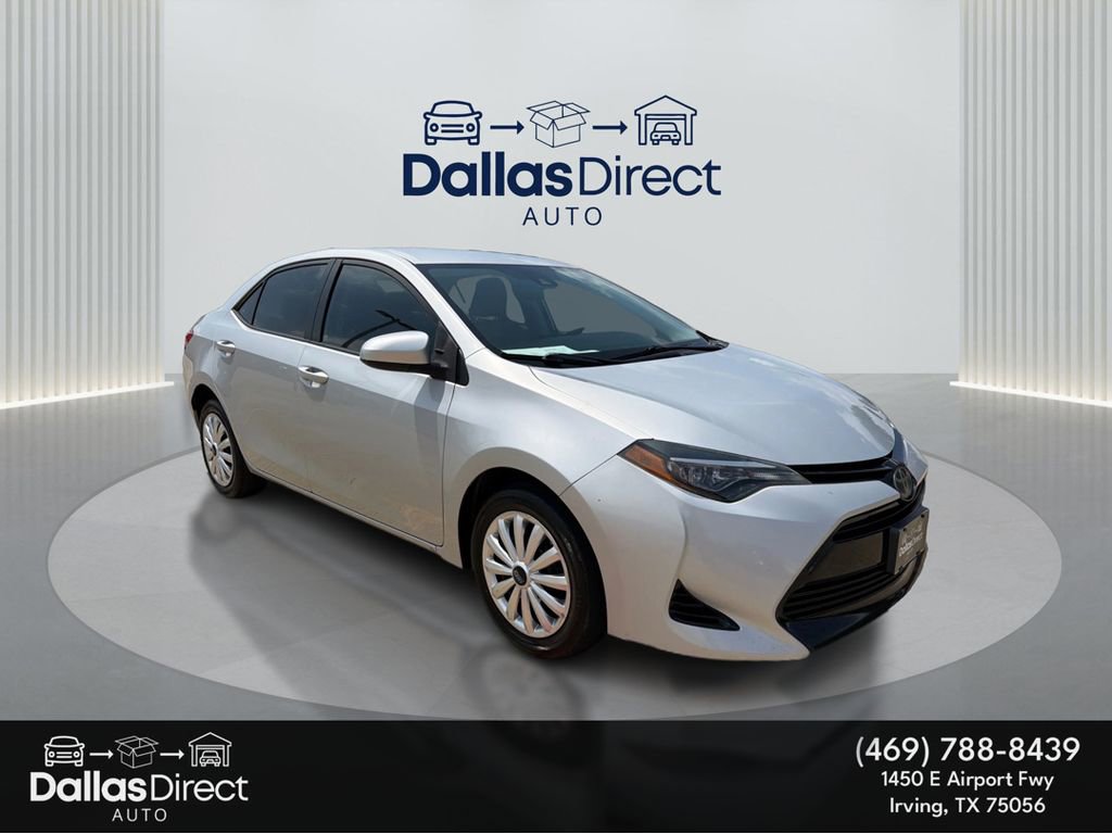 Used 2018 Toyota Corolla LE image 2