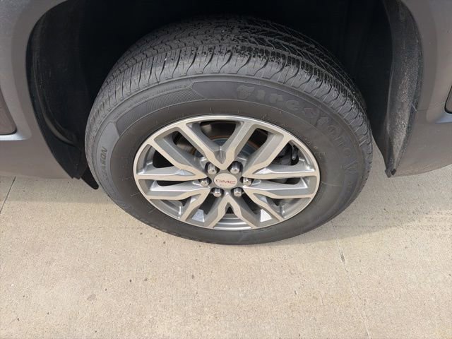 Used 2017 GMC Acadia SLE w/ Driver Alert Package I image 11