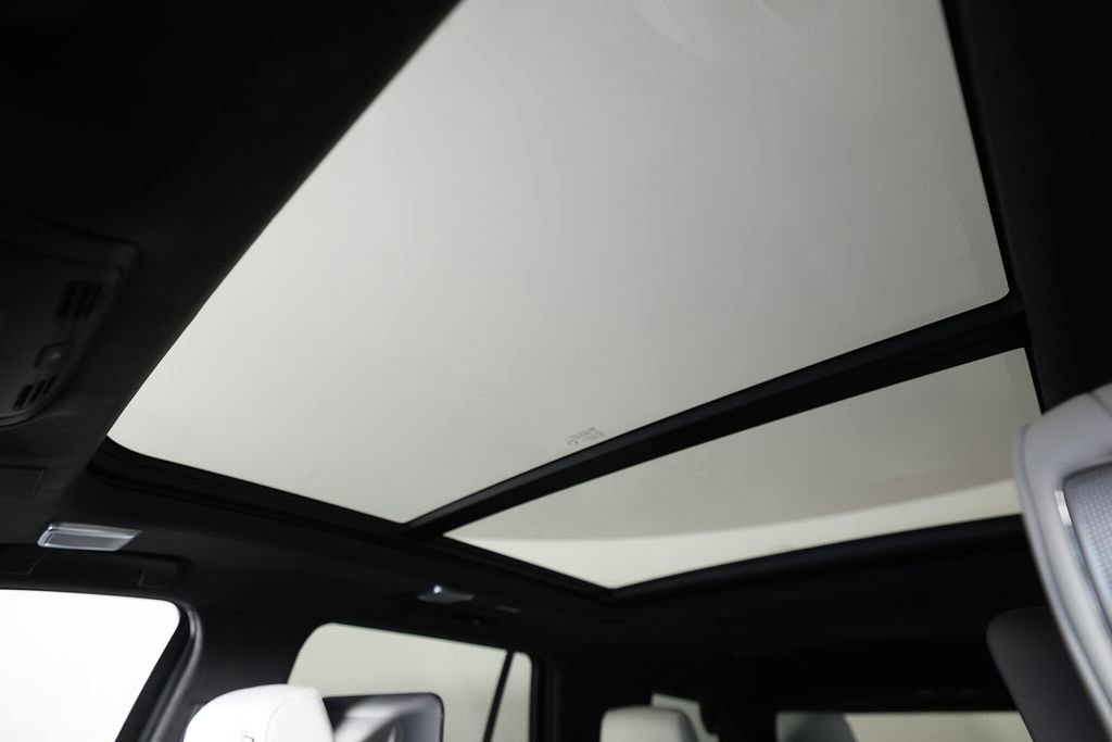 Used 2025 Cadillac Escalade V AWD/4WD image 42
